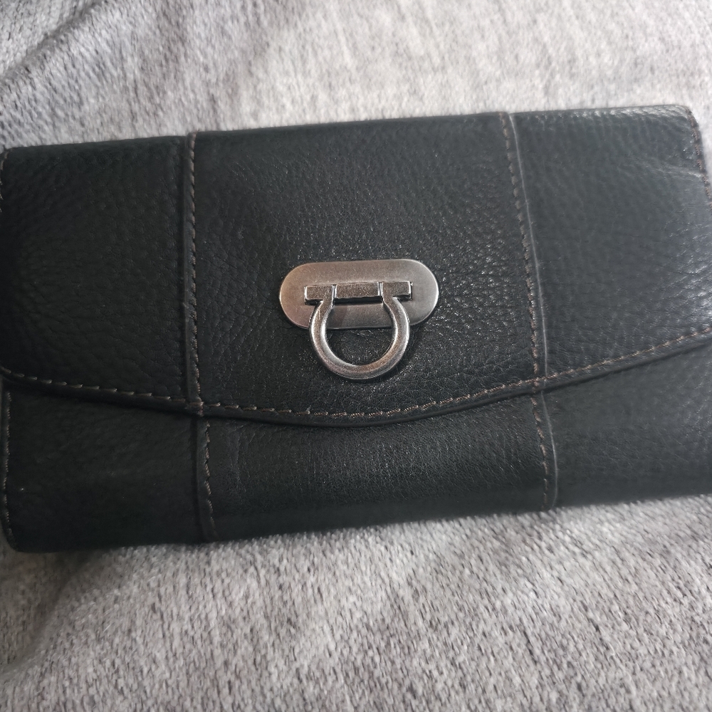 Black Leather Wallet with Silver Clasp No Brand